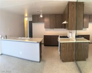 Photo #5: 2417190 Listing 