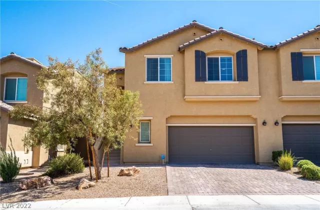 MLS: 2417231 Condo For Sale