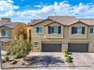 Photo #1: 2417231 Listing