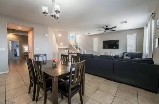 Photo #6: 2417231 Listing