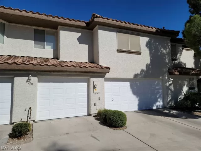 MLS: 2417243 Condo For Sale