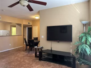 Photo #4: 2417258 Listing