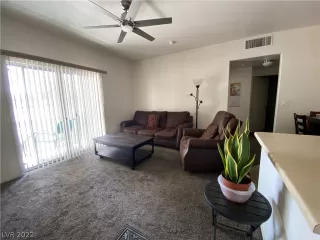 Photo #4: 2417260 Listing