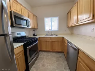 Photo #6: 2417260 Listing