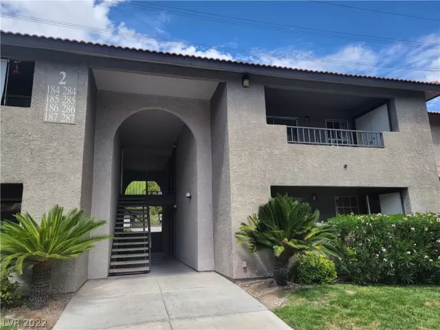 MLS: 2417261 Condo For Sale