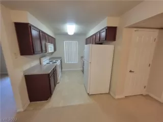 Photo #4: 2417261 Listing 