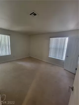 Photo #5: 2417261 Listing 