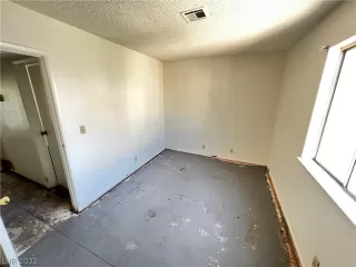 Photo #2: 2417267 Listing 