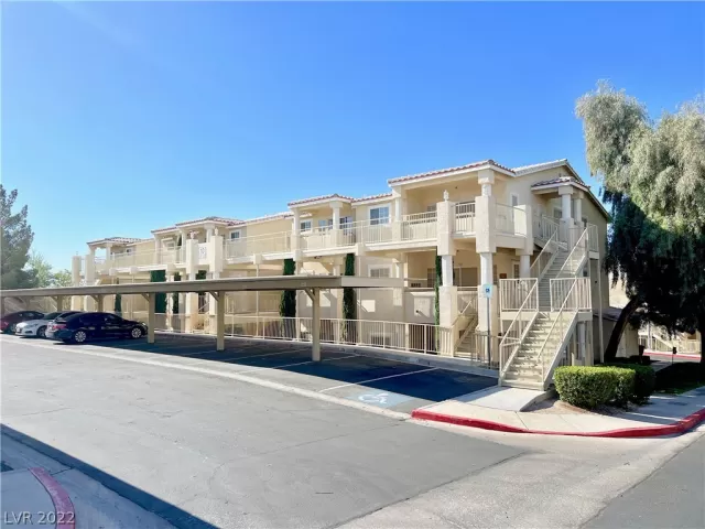 MLS: 2417286 Condo For Sale