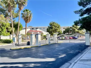 Photo #1: 2417286 Listing