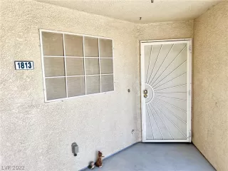 Photo #2: 2417286 Listing