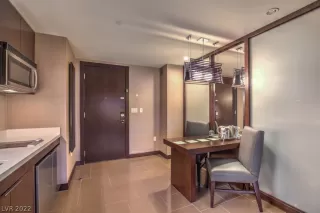 Photo #6: 2417299 Listing