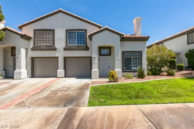 MLS: 2417324 Condo For Sale