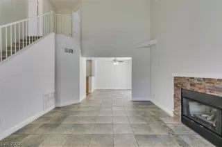 Photo #5: 2417324 Listing 