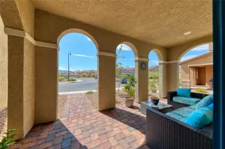 Photo #3: 2417398 Listing