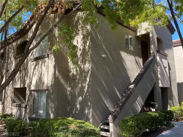 MLS: 2417415 Condo For Sale