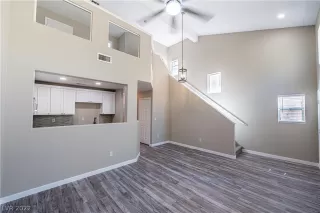 Photo #3: 2417431 Listing 