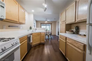 Photo #6: 2417434 Listing 