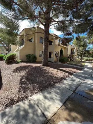 Photo #1: 2417437 Listing 