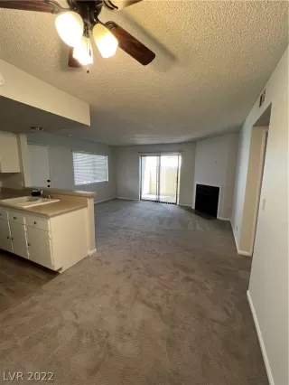 Photo #5: 2417437 Listing 