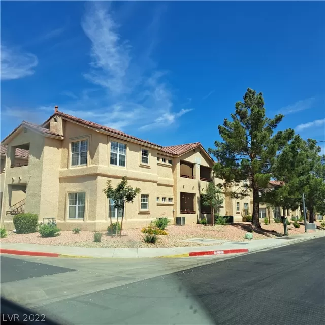 MLS: 2417510 Condo For Sale