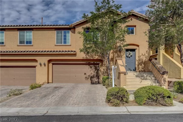 MLS: 2417561 Condo For Sale