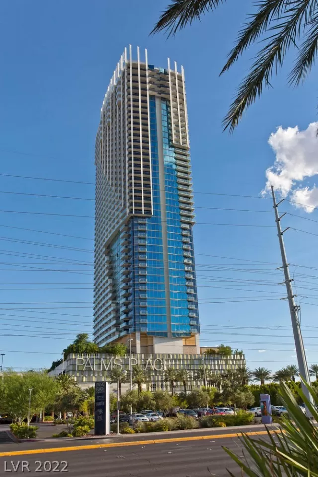 MLS: 2417572 Condo For Sale