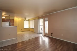 Photo #3: 2417594 Listing