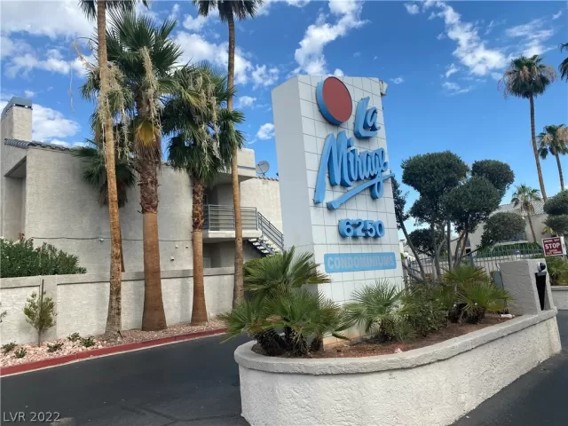 MLS: 2417601 Condo For Sale