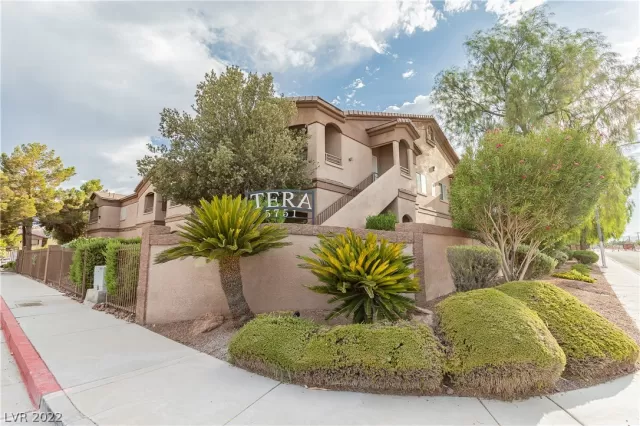 MLS: 2417607 Condo For Sale