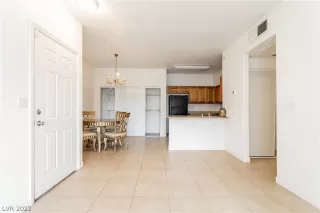 Photo #3: 2417607 Listing