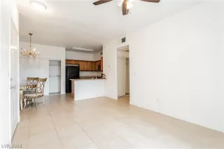 Photo #4: 2417607 Listing