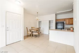 Photo #6: 2417607 Listing