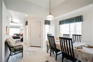 Photo #6: 2417618 Listing