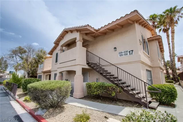 MLS: 2417624 Condo For Sale