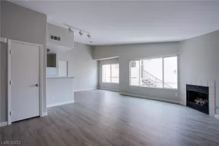 Photo #1: 2417624 Listing 