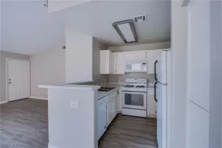 Photo #6: 2417624 Listing 