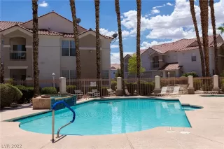 Photo #5: 2417655 Listing 