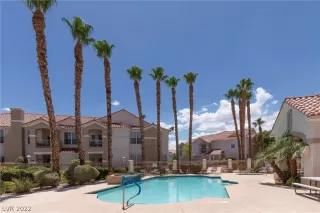 Photo #6: 2417655 Listing 