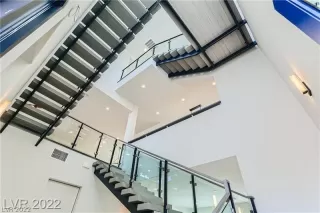 Photo #5: 2417660 Listing 