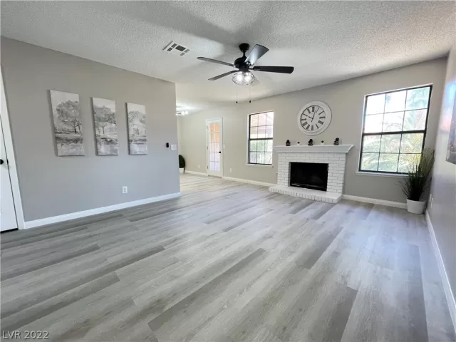 MLS: 2417663 Condo For Sale