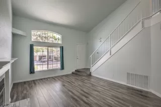 Photo #4: 2417673 Listing 