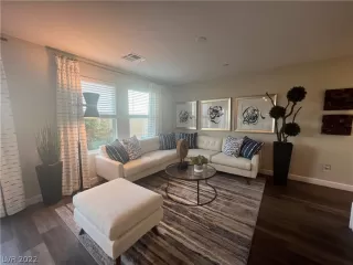 Photo #5: 2417684 Listing 