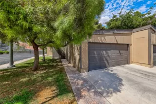 Photo #3: 2417738 Listing 