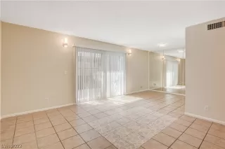 Photo #4: 2417750 Listing