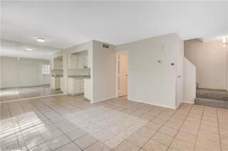 Photo #5: 2417750 Listing