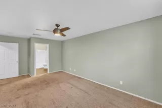 Photo #3: 2417778 Listing