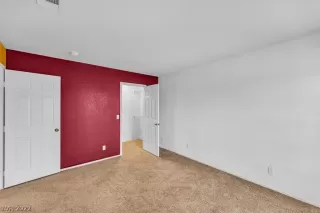 Photo #6: 2417778 Listing