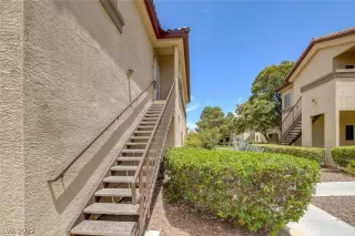 Photo #3: 2417788 Listing