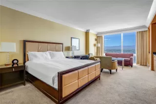 Photo #5: 2417793 Listing